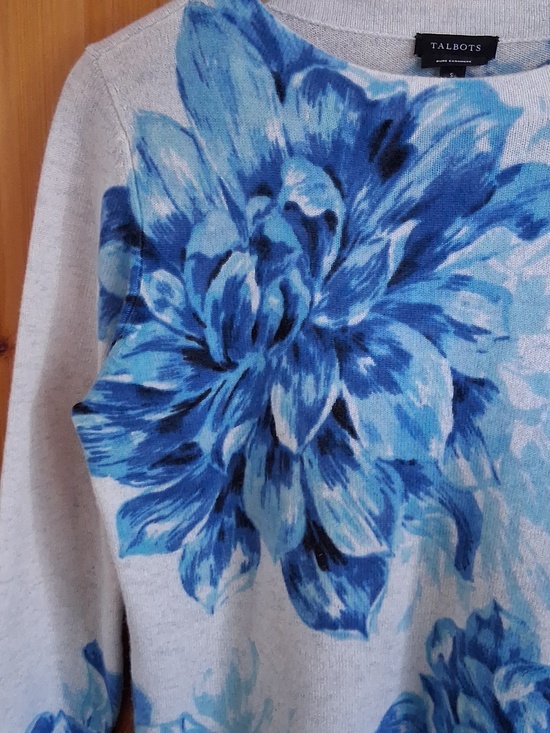 Talbots Sweaters - Talbots Audrey Gray Cashmere Floral Blue Peonies Preppy Sweater Size Small